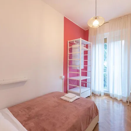 La Finestra Sul Centro, By Short Holidays Apartamento Bolonha