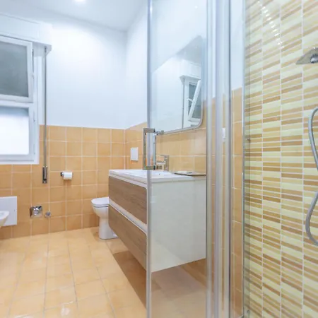 Apartment La Finestra Sul Centro, By Short Holidays *