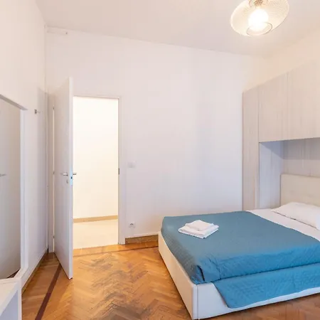 La Finestra Sul Centro, By Short Holidays Apartamento *