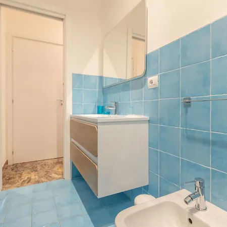La Finestra Sul Centro, By Short Holidays Apartment