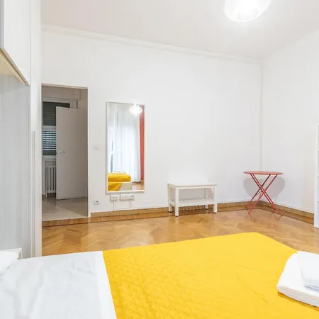 La Finestra Sul Centro, By Short Holidays