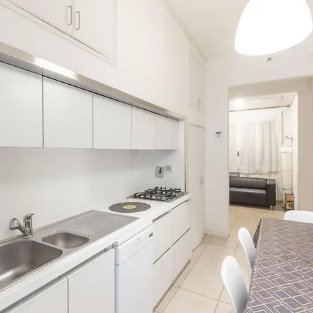 Apartment La Finestra Sul Centro, By Short Holidays