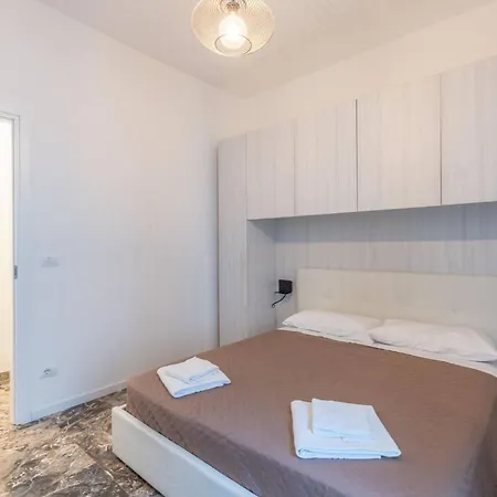 Apartament La Finestra Sul Centro, By Short Holidays