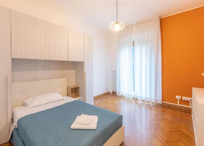 La Finestra Sul Centro, By Short Holidays * ボローニャ