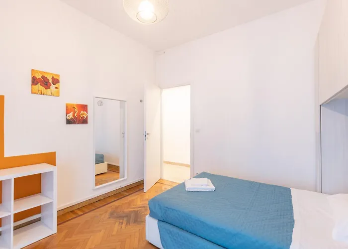 La Finestra Sul Centro, By Short Holidays * ボローニャ