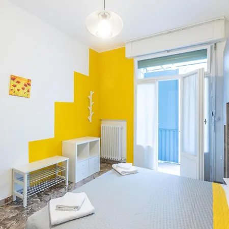 La Finestra Sul Centro, By Short Holidays * ボローニャ